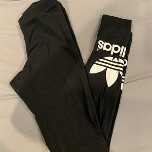 Adidas logo leggings